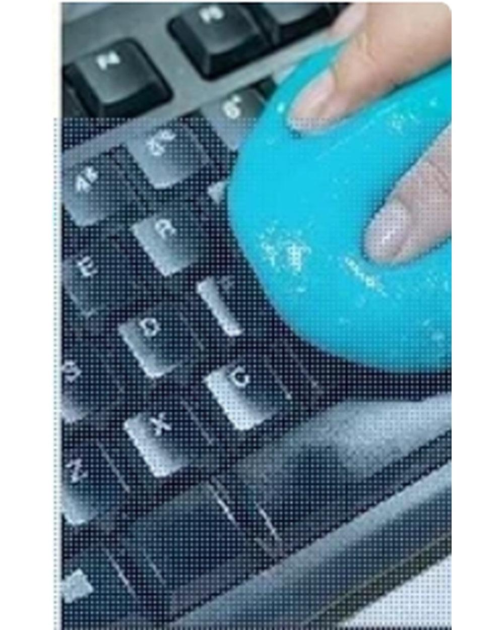 Gel anti-poussière utilisé sur un clavier d'ordinateur