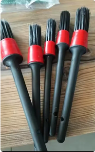 Lot de 5 pinceaux de nettoyage auto noir et rouge
